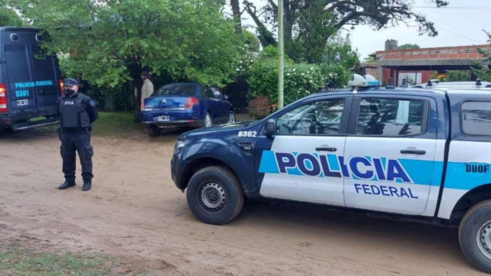 Los allanamientos fueron realizados en conjunto por las policías Federal y Bonaerense.