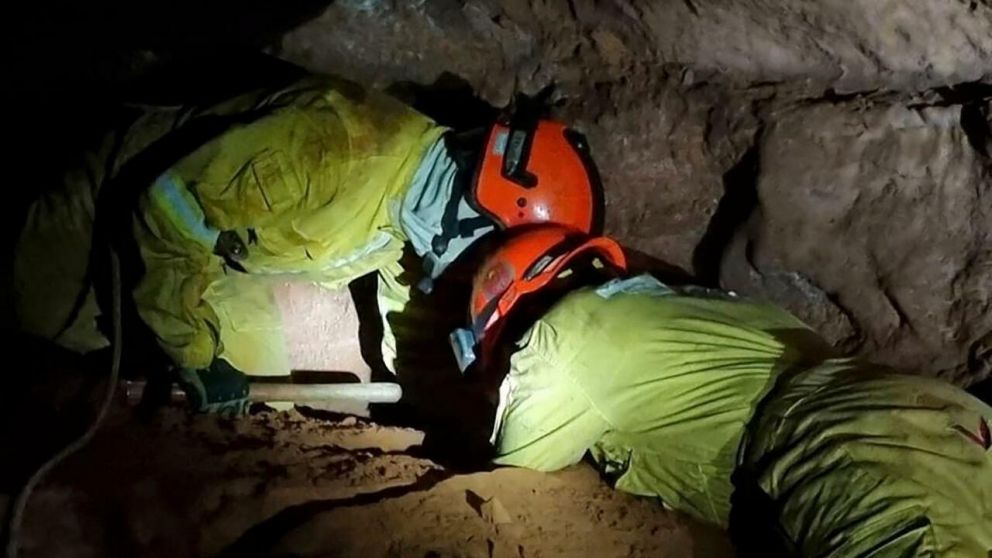 Tragedia en Brasil: tres bomberos muertos y seis desaparecidos por desmoronamiento en una gruta .