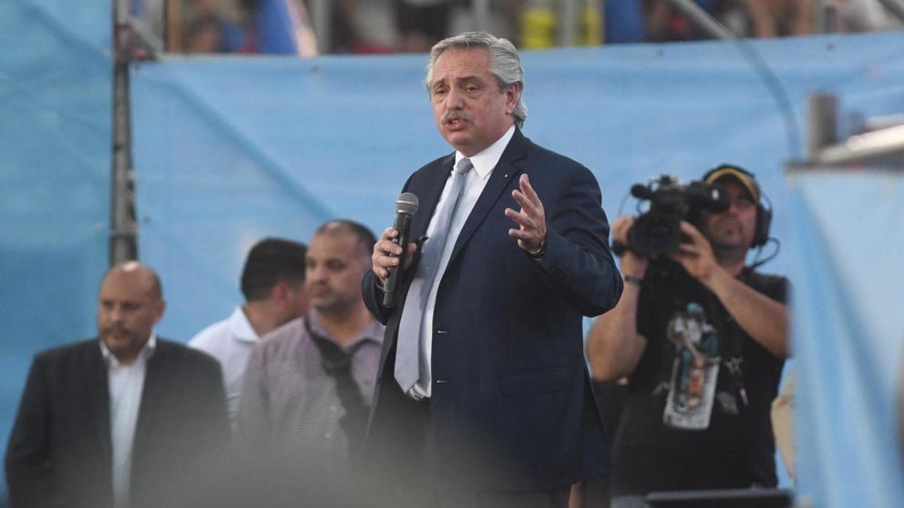 El Presidente responsabilizó por la inflación a "la especulación de un grupo de pícaros".