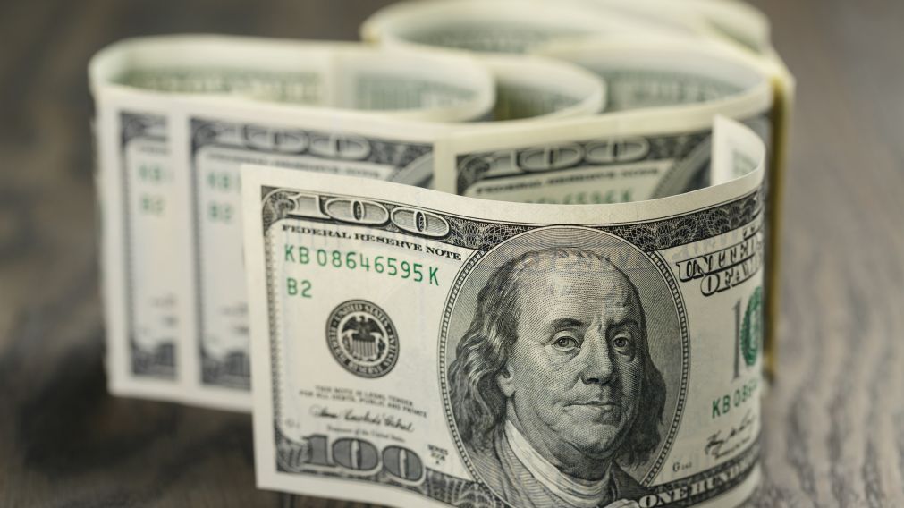 El dólar blue arrancó el lunes con tendencia alcista: la semana pasada rozó los $200.