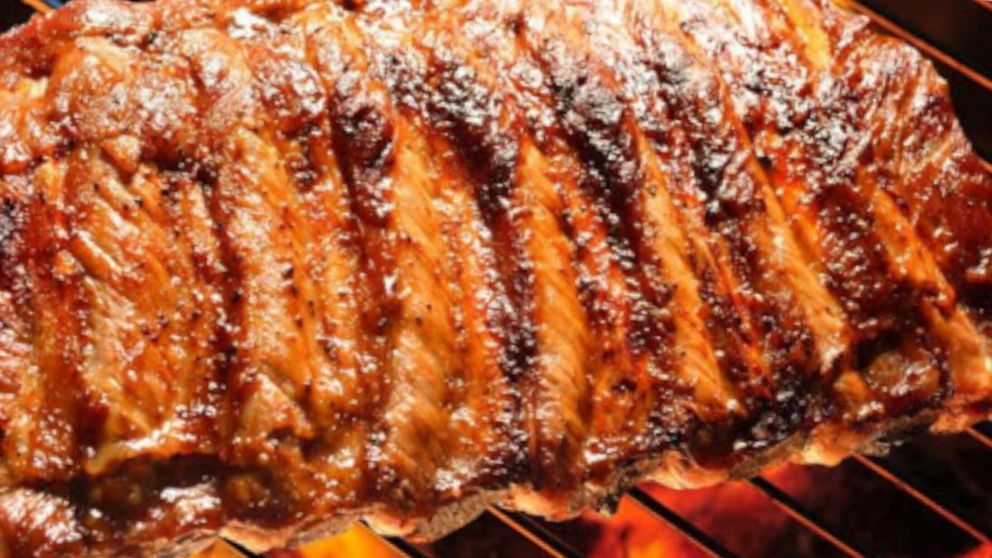 El asado de cerdo incluye otros cortes adem�s del pechito y la bondiola. 