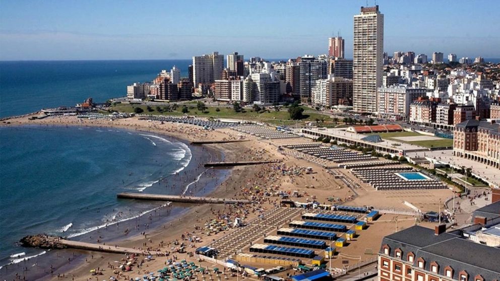 Mar del Plata, una de las ciudades argentinas que sufrirá la suba del mar (Imagen ilustrativa).