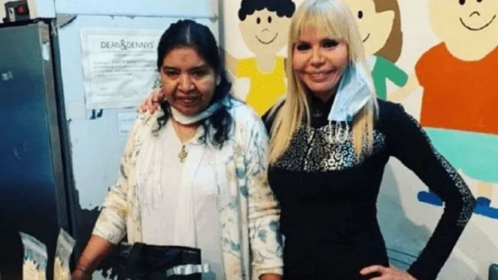 Adriana tuvo que pedir disculpas públicamente y colaborar en el comedor comunitario de Margarita Barrientos.