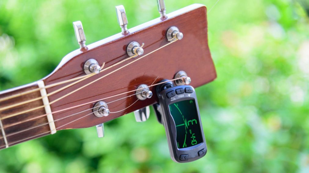 Google estrena "Google Tuner", una afinador de guitarras electrónico disponible desde su navegador.