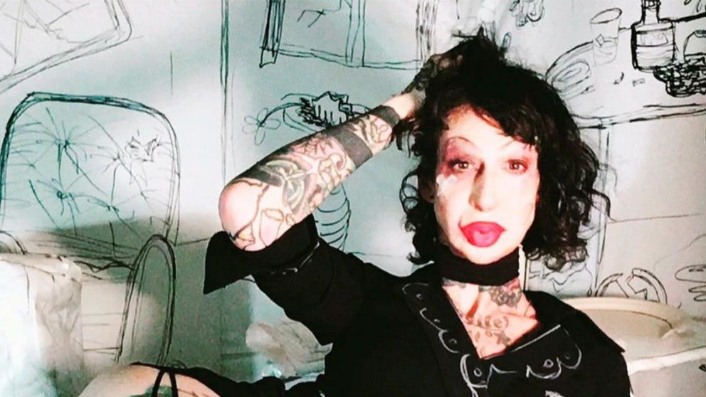 Fue fruto de la relación entre guitarrista y Liliana Lagardé.