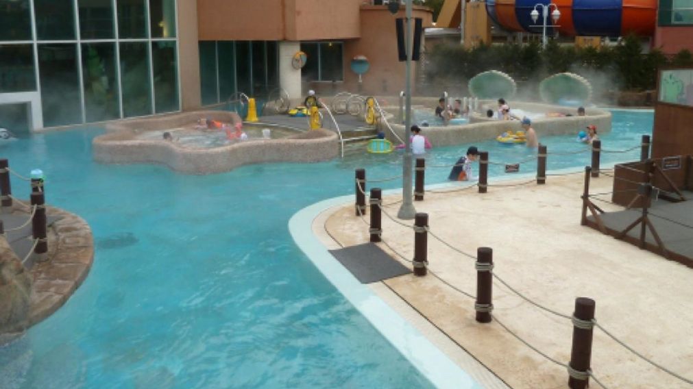 En Andorra, un grupo de personas se agarró a las piñas en un spa y tres quedaron detenidas.