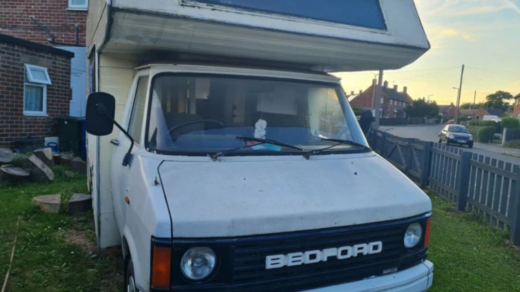 Decidió subastar la motorhome que compró junto a su ex novia y puso una descripción que se hizo viral