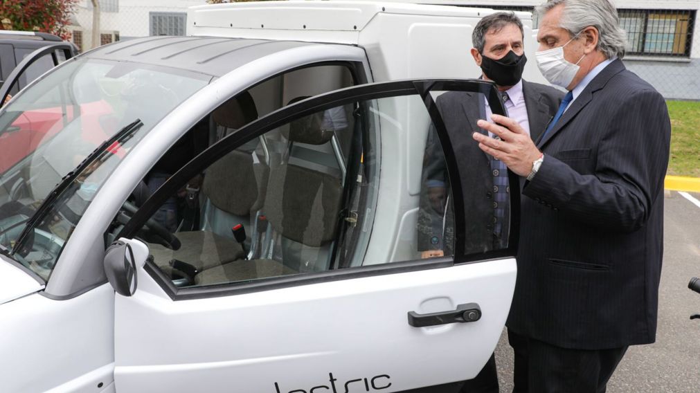 Alberto Fernández recorrió la planta automotriz de Toyota en Zárate.