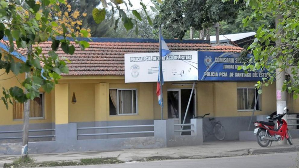 Un policía de Santiago del Estero fue detenido por irrumpir en un hotel alojamiento tratando de buscar a su pareja.