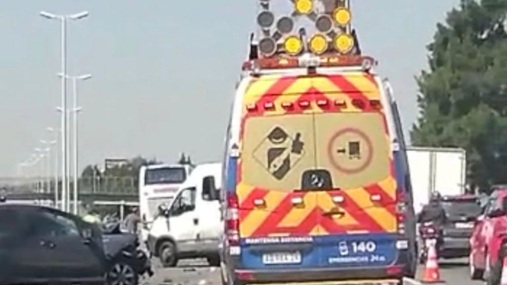 Accidente con tres muertos en la autopista del Oeste.