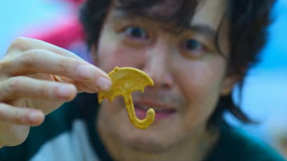 El protagonista de "El juego del calamar" tenía la figura más difícil a retirar de la galleta dalgona.