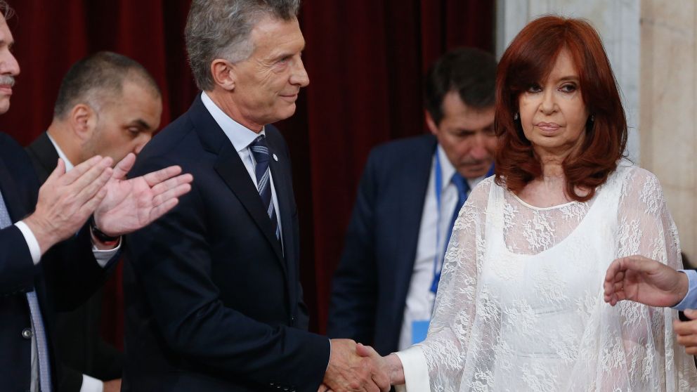 La vicepresidenta cuestionó el argumento de Macri a través de su cuenta de Twitter.