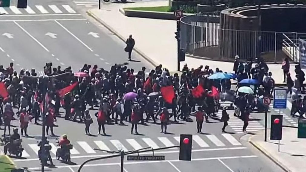 La manifestaci�n, que pas� por el Obelisco, tuvo su inicio pasadas las 14.