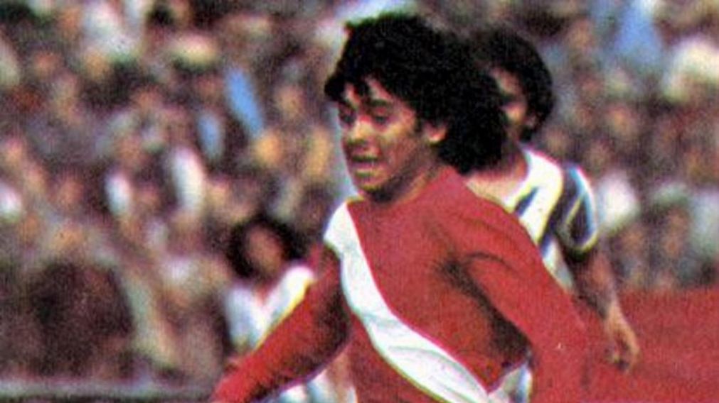 Diego Maradona debutó ante Talleres de Córdoba.