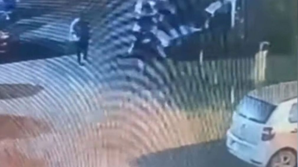 La violencia en City Bell ahora a manos de los rugbiers.