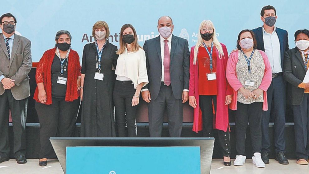 Jubilaciones anticipadas: Fernanda Raverta y Juan Manzur anunciaron la implementación del programa.