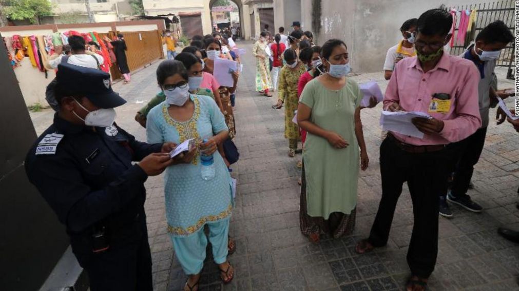 La prueba est� destinada a postulantes que quieren ser maestros de escuela, un puesto muy codiciado en India.