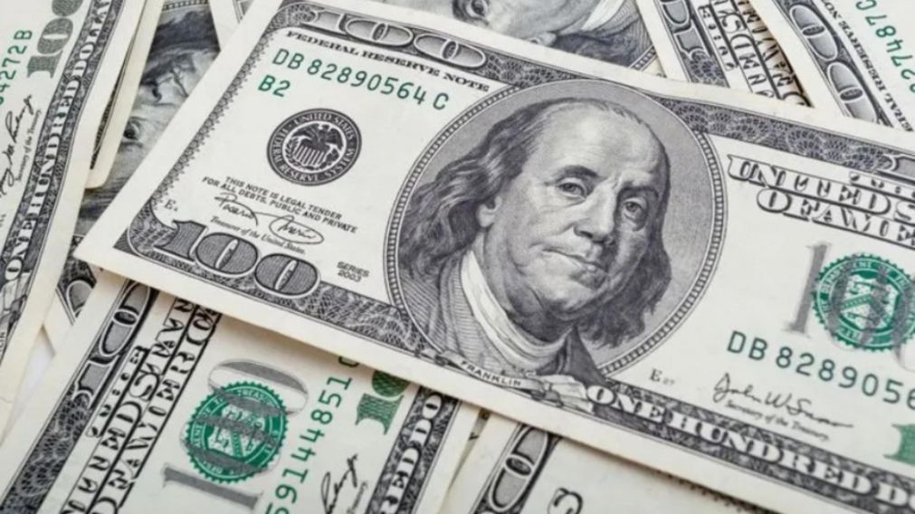 El dólar blue alcanzó su precio más alto en lo que va de 2021.