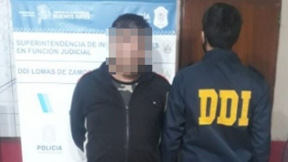 Este es el sujeto que fue capturado por los investigadores policiales.