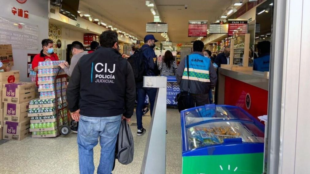 El local Casa China lleva más de 20 años en el negocio.