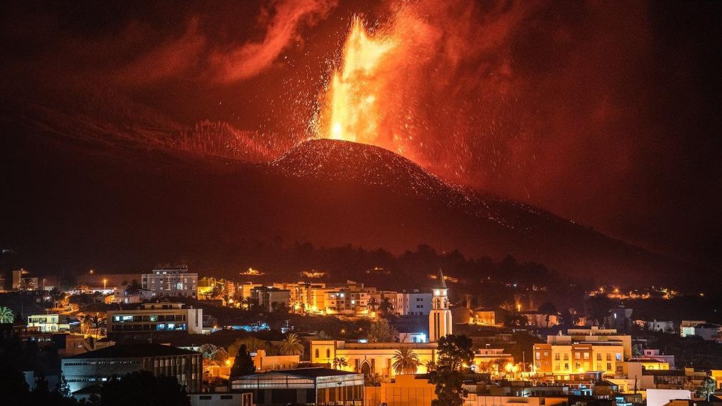 La furia del volcán sigue dejando cicatrices en España (Twitter).