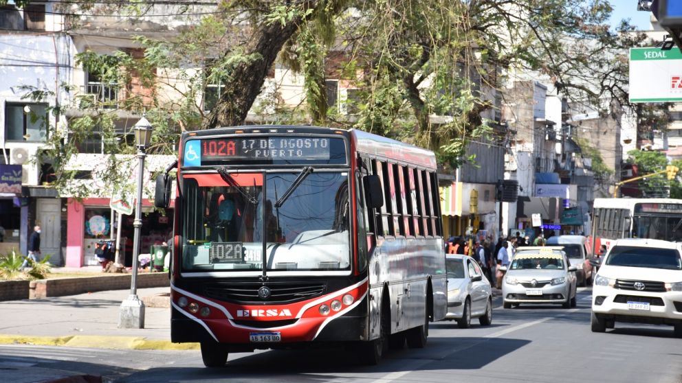 Hoy 24 de septiembre se celebra el Día del Colectivo, uno de los medios de transportes más populares en la Argentina (imagen ilustrativa).