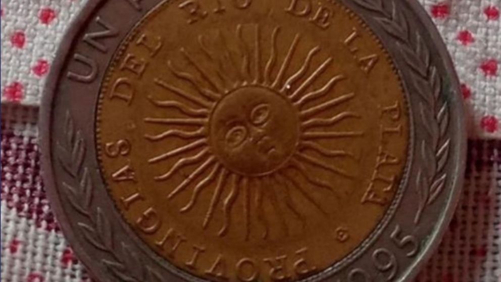 El insólito error en la moneda la hace un éxito en ventas para los coleccionistas.