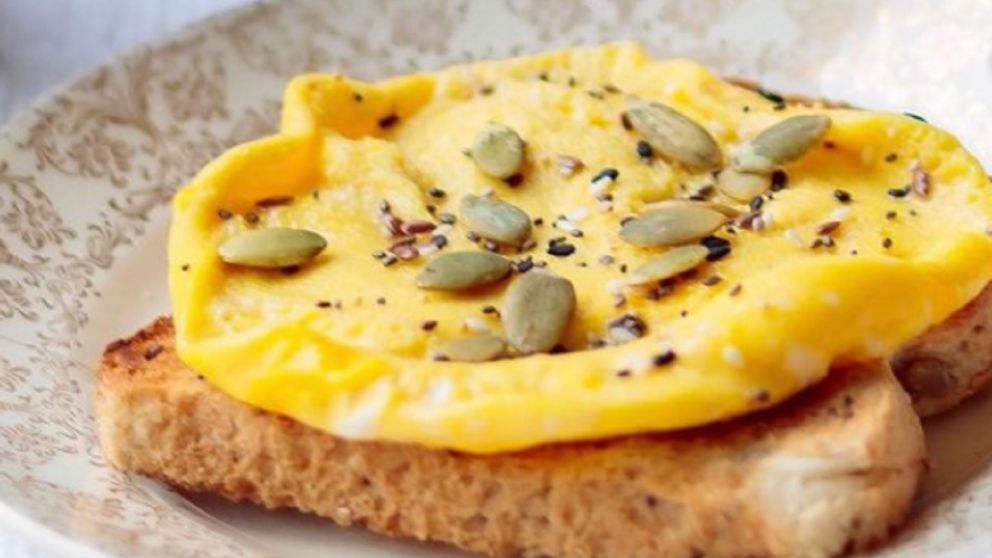 Los beneficios de los huevos se deben principalmente a los nutrientes que se encuentran en la yema.