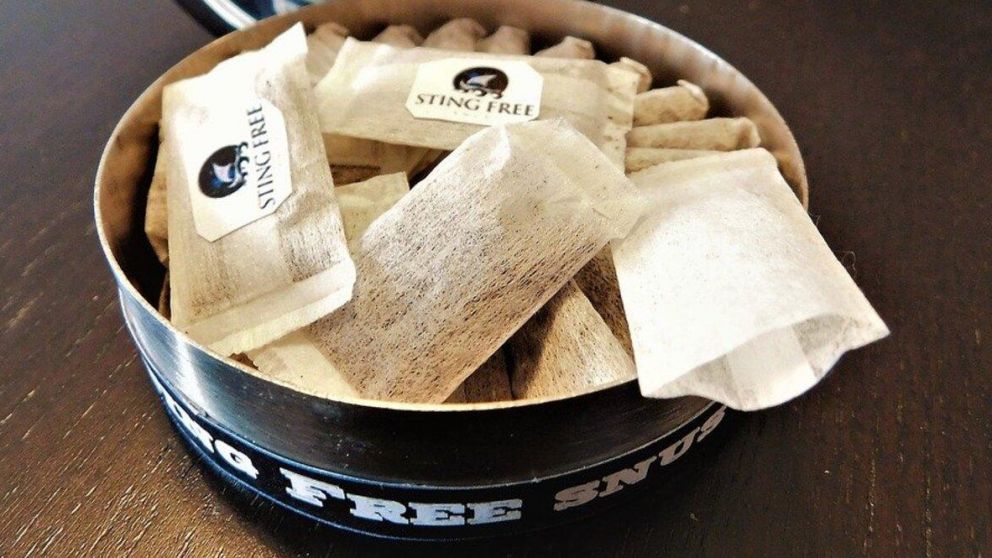 Las bolsas de nicotina envían dosis de la sustancia través de las membranas mucosas.