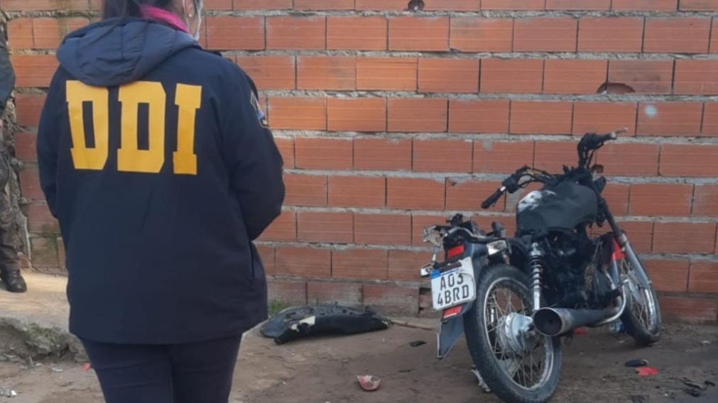 Esta es la motocicleta de los homicidas, la cual fue secuestrada por los investigadores.