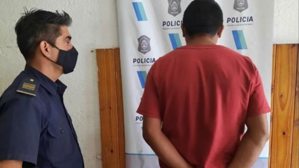 Este es el responsable de haber asesinado a su cu�ada a cuchilladas en una disputa por drogas.