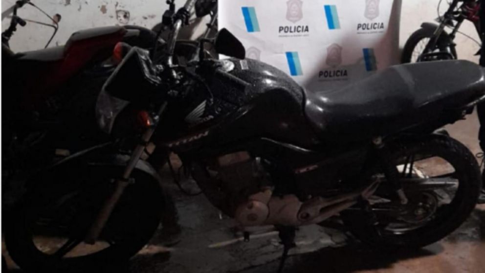 Esta es la motocicleta que fue incautada por los efectivos policiales.