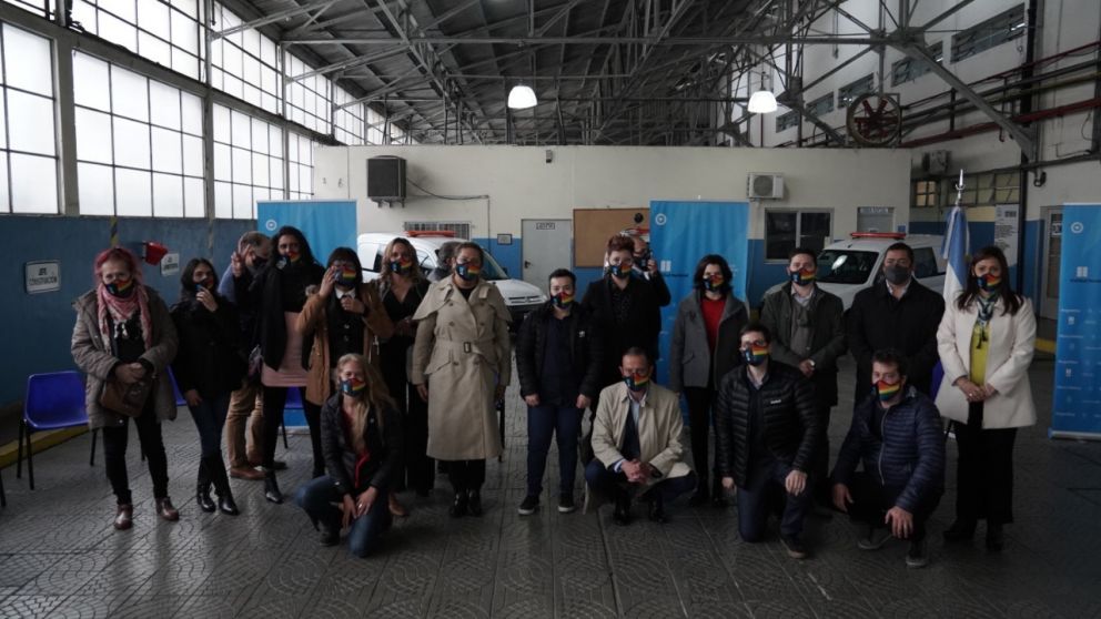 Con un acto, Vialidad Nacional dio la bienvenida a cinco mujeres trans y dos varones trans.