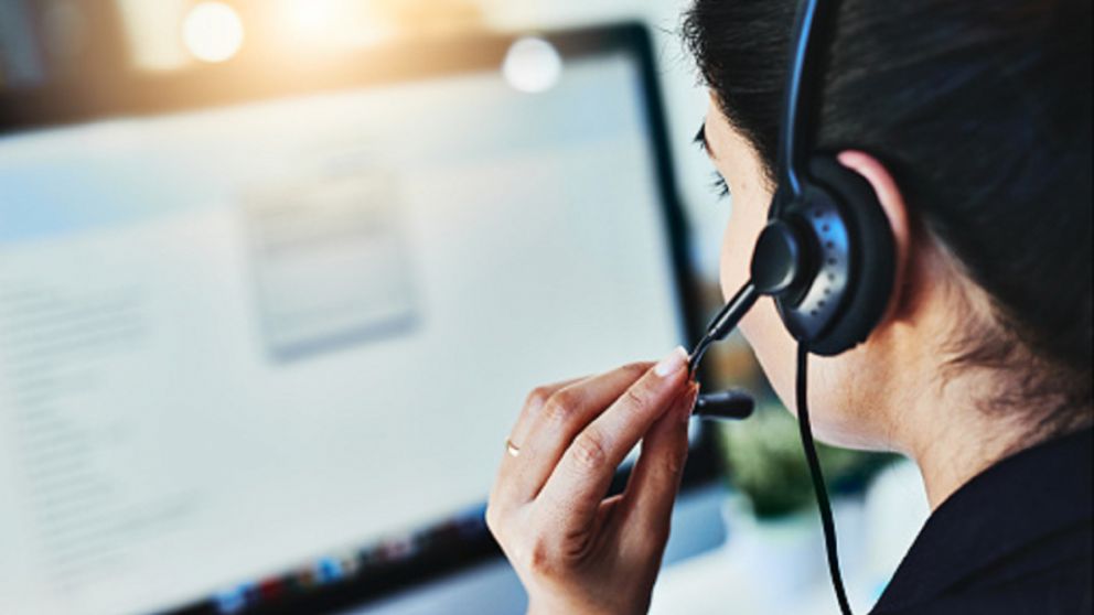 La joven ahora está prófuga de la Policía.