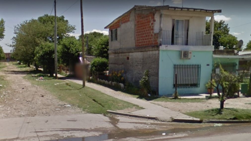 Emanuel V�ctor Pe�a, de 22 a�os, fue agredido a pocos metros de esta esquina.