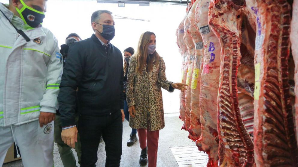 Fernando Gray junto a Victoria Tolosa Paz y Silvia Casas recorrieron Pymes de Esteban Echeverría.
