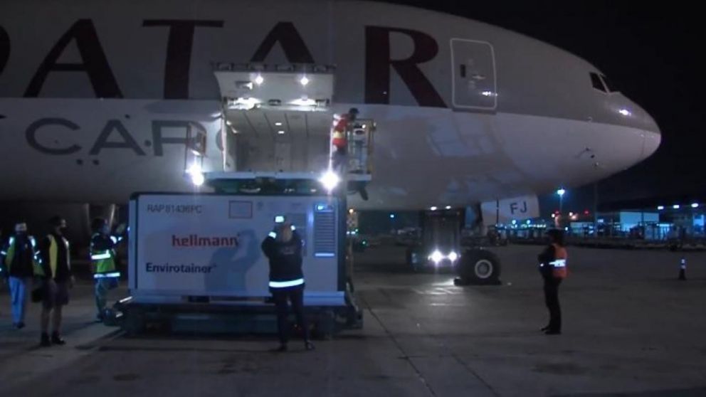 Casi 1,5 millones de vacunas Sinopharm llegaron a Ezeiza (Twitter).