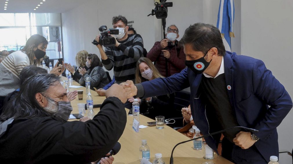 Paritarias: cómo es la propuesta de aumento salarial que el gobierno bonaerense le hizo a los docentes