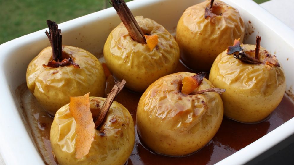 Las manzanas asadas son una opción nutritiva, liviana y distinta para una "dieta blanda".