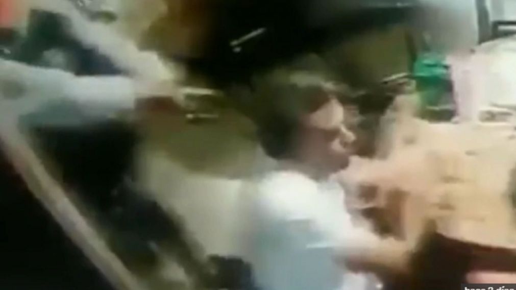 El joven tiró del gatillo tres veces y los proyectiles no salieron.