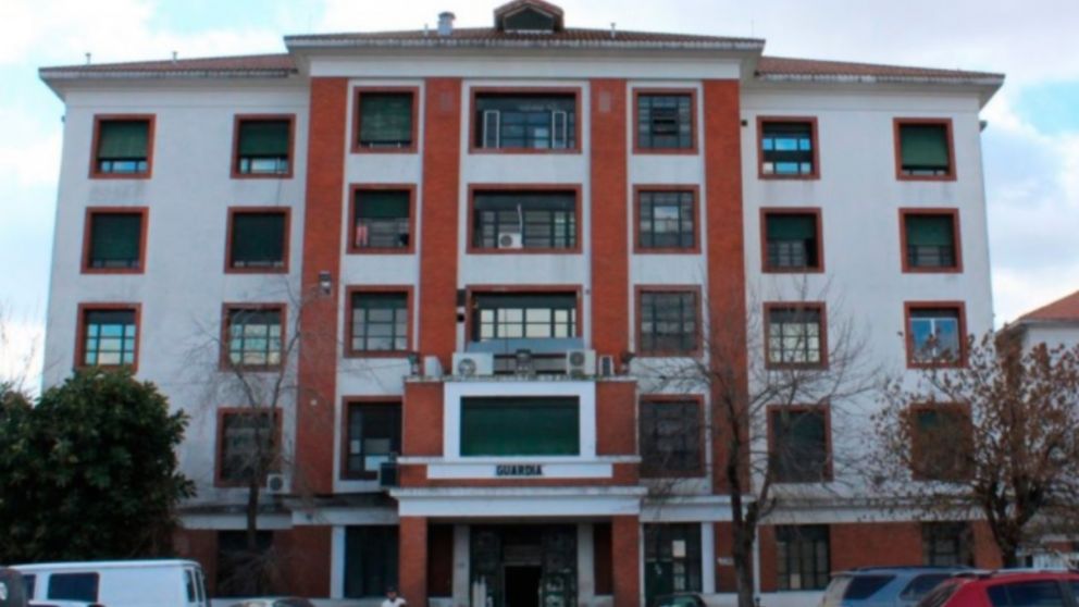 El delincuente herido fue asistido por los médicos en este nosocomio.