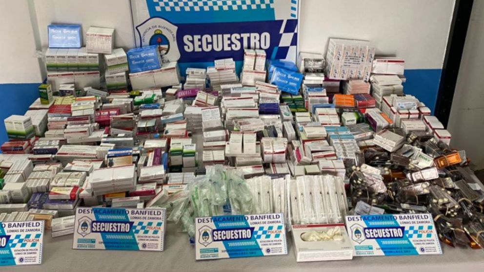 Parte de los elementos que fueron hallados en poder del acusado.