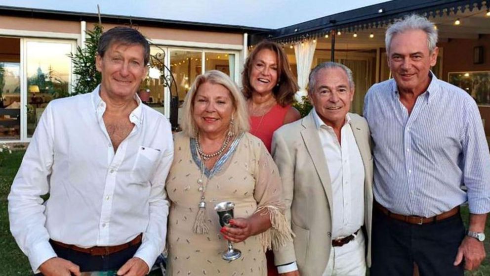 Una de las imágenes que trascendió del festejo que realizó Lilita Carrió en diciembre pasado por su cumpleaños.