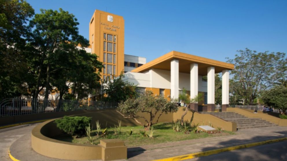 Rolando Mirabal, de 33 años, murió en este centro asistencial, en el barrio porteño de Liniers.
