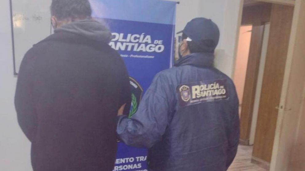 Manuel Manfredi, el entrenador de básquet denunciado por abuso sexual.
