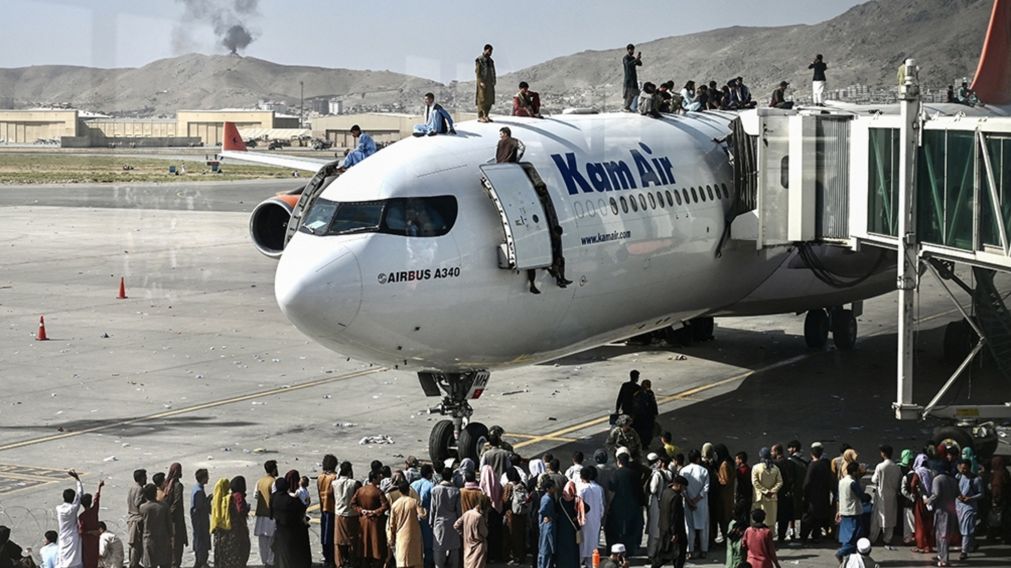 Los cuatro argentinos que estaban en Kabul, Afganistán, ya abandonaron el país según informó Cancillería.