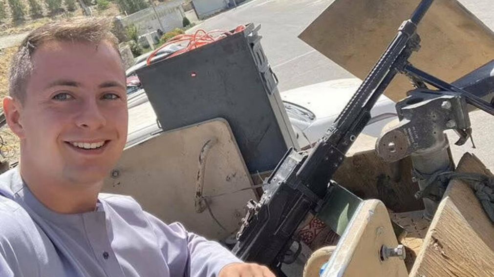 Miles Routledge, el turista que quedó varado en Kabul, Afganistán.