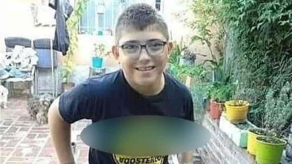 Santino Sosa Paulino podrá volver a caminar y a jugar con sus amigos tras la operación. (Gentileza: El Día)