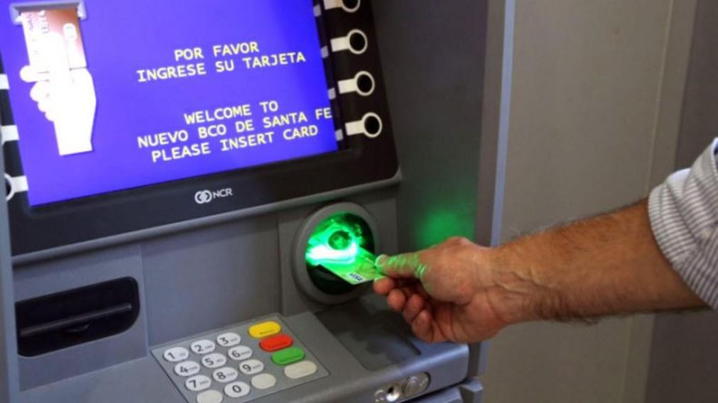 Colocaban "Traba Dispenser" en los cajeros
