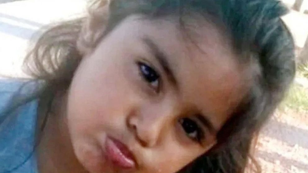 La niña lleva más de dos meses desaparecida.